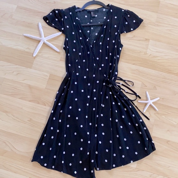 Forever21 Wrapped Polka Dress - Picture 4 of 4